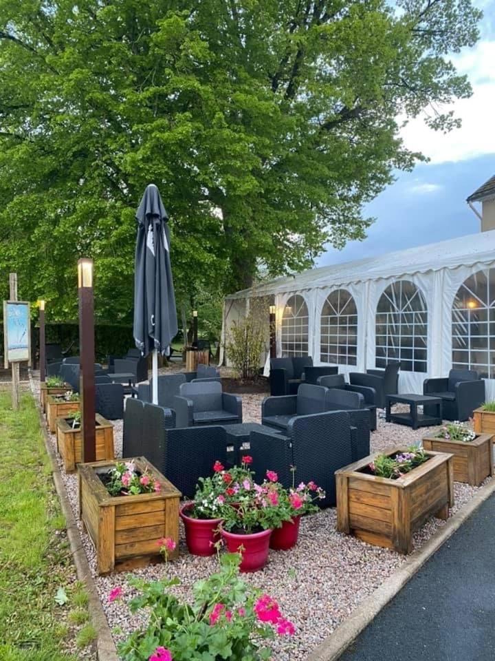 Hotel Restaurant Robinson Haybes エクステリア 写真